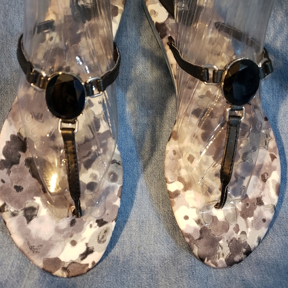 Sandals - Picture 6 of 7